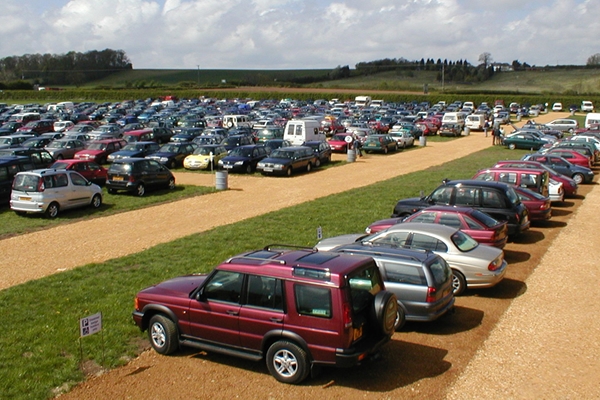 2,000 free car parking spaces