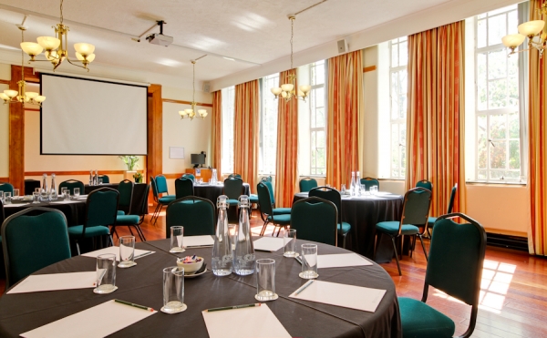 Our rooms are light and spacious. They vary in size, scope and character offering versatile spaces for meetings, special occasions and corporate events. 